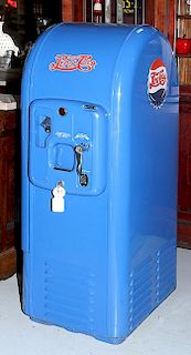Pepsi machine Jacob model 26, completely professionally restored, in fine working condition