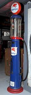 Mobilgas restored Wayne visible pump, a professional restoration from top to bottom, metal gas globe with Pegasus insert