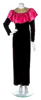 An Oscar de la Renta Black Velvet Gown, Size 8.