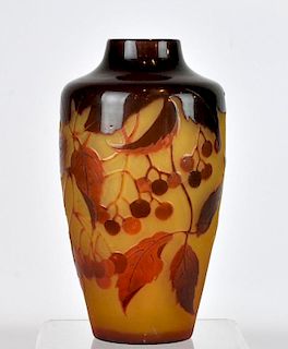 DÁrgental French Cameo Art Glass Vase