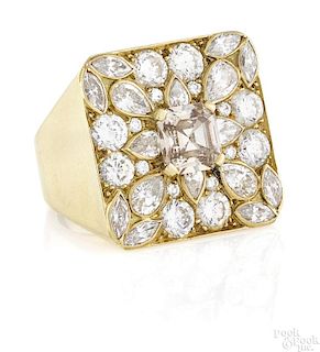 18K yellow gold and diamond cluster ring