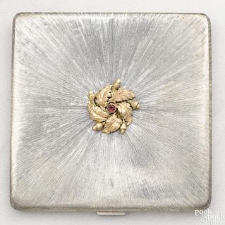 18K yellow gold and sterling silver Gucci compact