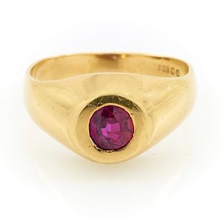 18k Yellow gold and ruby ring.