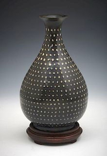 Chinese Chi-Chou Yuhuchuan Vase.<BR>