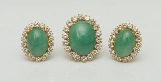 PAIR OF 18K GOLD, GREEN HARDSTONE AND DIAMOND EARCLIPS AND A MATCHING RING