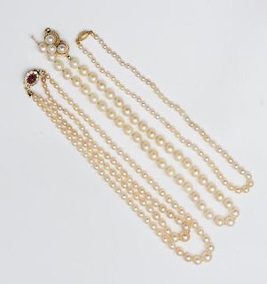 GROUP OF THREE CULTURED PEARL NECKLACES