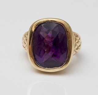 14K GOLD AND AMETHYST RING