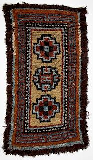 Tibetan Warp Face Back Medallion Carpet, Tibet, 19th C.