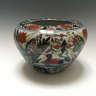 A CHINESE WUCAI PORCELAIN BOWL, MARKED.