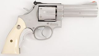 *Smith & Wesson Model 686