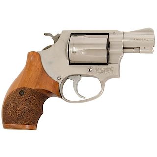 *Smith & Wesson 60