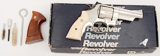 *Smith & Wesson Model 57-1 in Original Box with Extra Grips