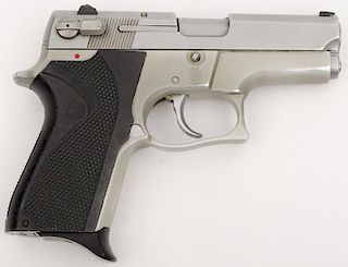 *Smith & Wesson Model 6906
