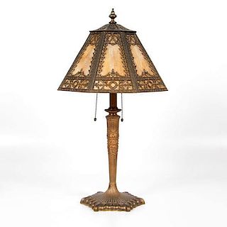 Handel-Style Table Lamp with Slag Glass Shade 