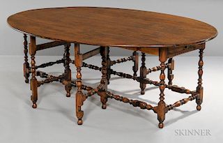 Benchmade William and Mary-style Oval-top Dining Table