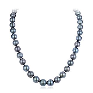 A Black Pearl Necklace