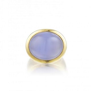 A Lavender Chalcedony Ring