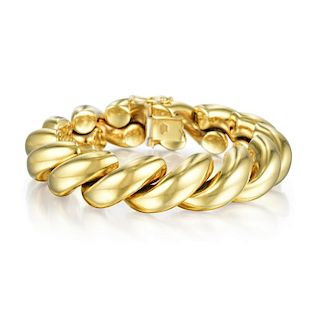A Gold Ropetwist Bracelet
