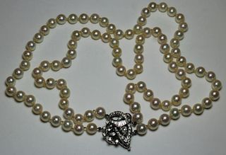 JEWELRY. Pearl and Diamond Necklace.