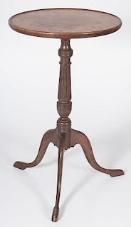 Queen Anne-style Candlestand