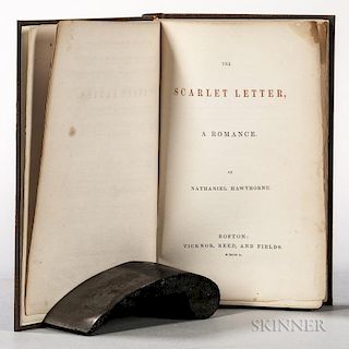 Hawthorne, Nathaniel (1804-1864) The Scarlet Letter.