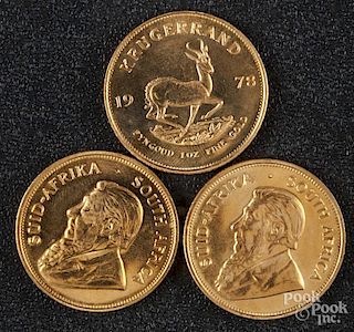 Three 1978 South African 1 ozt. fine gold Krugeran