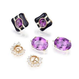 A Lot of Diamond, Amethyst, Onyx and Gold Jewelry