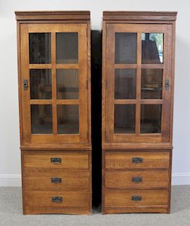 STICKLEY Style. Pair of Stickley Style Oak