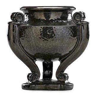 FULPER Large urn, Mirror Black glaze