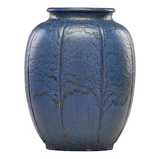 GRUEBY Large blue vase