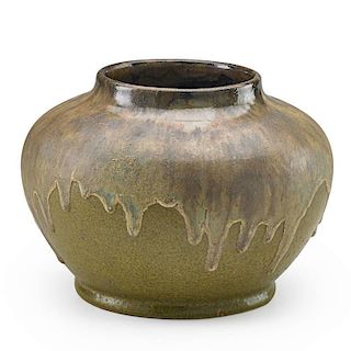 FULPER Fine and large vase with drip glaze