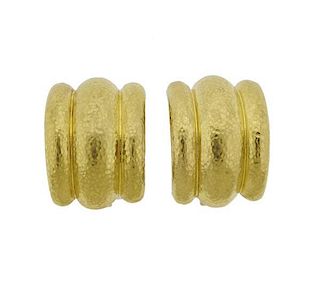 Elizabeth Locke 19k Gold Amalfi Huggie Earrings
