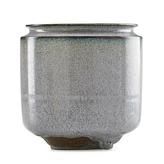 GERTRUD AND OTTO NATZLER Vase, Pebble Gray glaze