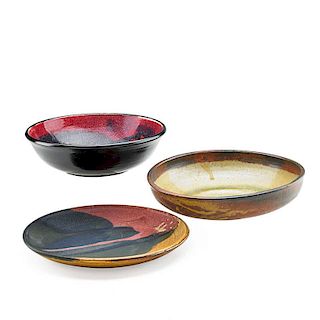 TOSHIKO TAKAEZU Two bowls and one plate