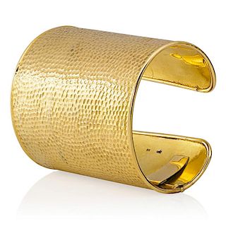 TRIO, HAMMERED YELLOW GOLD HINGED CUFF BRACELET
