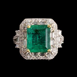 18K White Gold, Diamond & Emerald Ring
