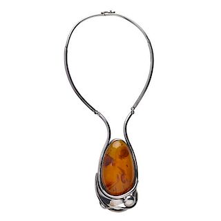 MODERN Amber and silver necklace
