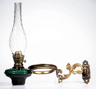 RIBBED COLORED GLASS FONT BRACKET LAMP