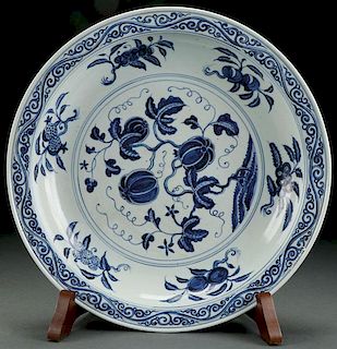 A LARGE CHINESE BLUE AND WHITE MING STYLE