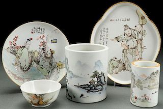 5 PIECE GROUP OF CHINESE FAMILLE ROSE PORCELAIN