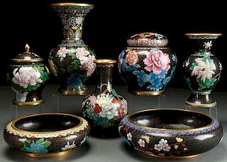 AN SEVEN PIECE GROUP OF CHINESE CLOISONNÉ