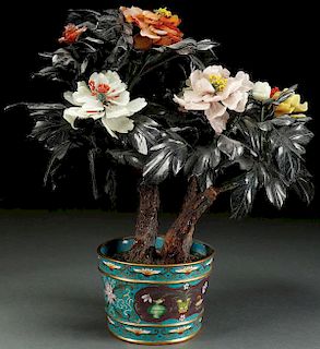 A GOOD CHINESE CLOISONNÉ ENAMELED BRONZE
