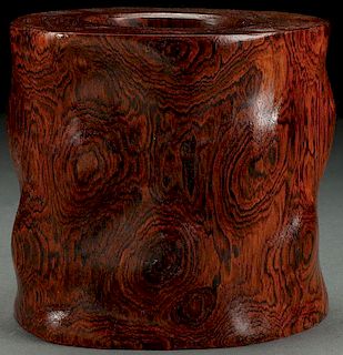 A FINE CHINESE HUANGHUALI CARVED WOOD BRUSH POT