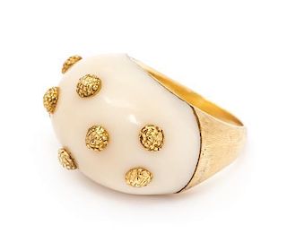 A Yellow Gold and Enamel Bombe Ring, 13.70 dwts.