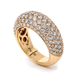 An 18 Karat Yellow Gold and Diamond Ring, 7.10 dwts.