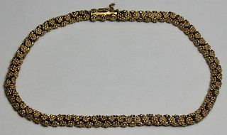 JEWELRY. Floral 18kt Gold Bracelet.