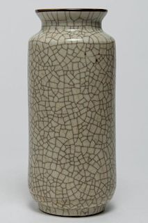 Chinese Earthenware Ge-Glazed Vase
