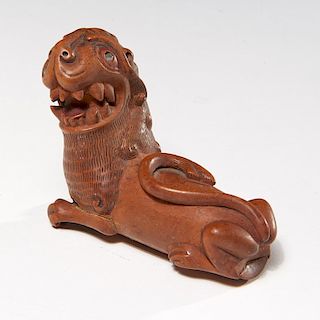 French carved boxwood lion snuff box