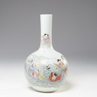 Chinese porcelain famille rose Tianqiuping vase