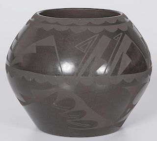 Cynthia Sunflower (San Ildefonso, 20th century) Painted Blackware Jar